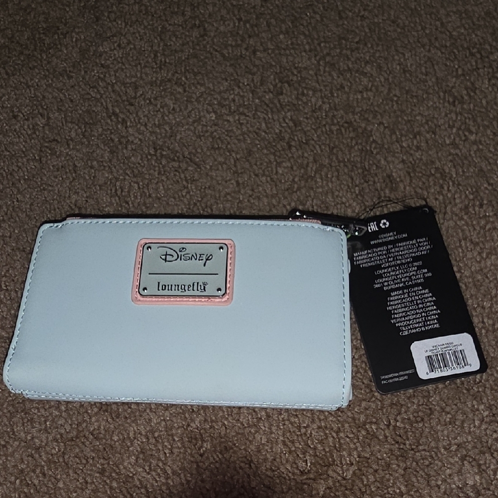 Loungefly Dumbo White and Pink Luggage Tag - Picture 3 of 6